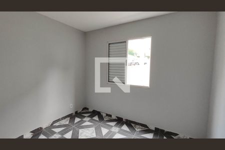 Quarto 2 de apartamento para alugar com 2 quartos, 39m² em Jardim São Miguel, Ferraz de Vasconcelos