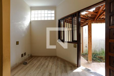 Sala de casa para alugar com 3 quartos, 240m² em Vila Suissa, Mogi das Cruzes
