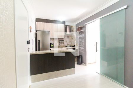 Sala/Cozinha de apartamento para alugar com 1 quarto, 28m² em Vila Campanela, São Paulo