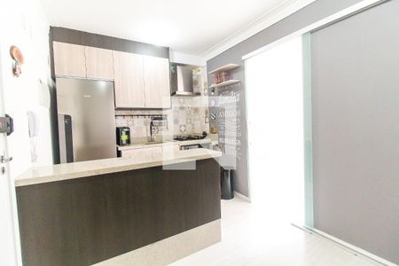 Sala/Cozinha de apartamento para alugar com 1 quarto, 28m² em Vila Campanela, São Paulo