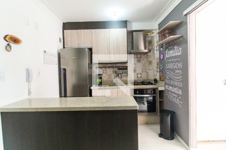 Sala/Cozinha de apartamento para alugar com 1 quarto, 28m² em Vila Campanela, São Paulo