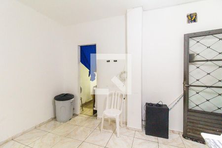 Sala 1 de casa à venda com 4 quartos, 33m² em Conjunto Habitacional Aguia de Haia, São Paulo