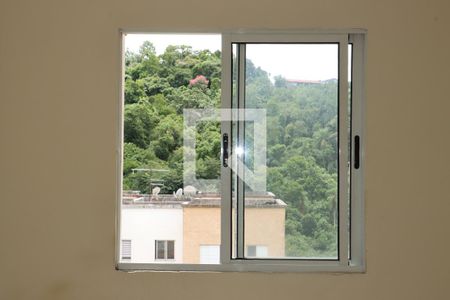 Vista Sala de apartamento para alugar com 2 quartos, 47m² em Bairro Jardim Nossa Senhora das Graças, Cotia