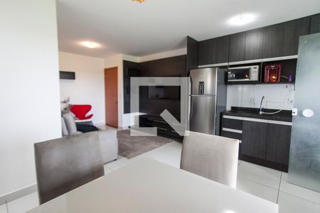 Sala de apartamento para alugar com 2 quartos, 60m² em Gávea, Uberlândia