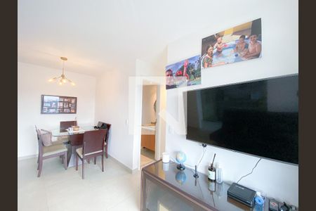 Sala de apartamento à venda com 3 quartos, 67m² em Vila Anastácio, São Paulo