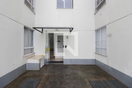 Entrada de apartamento à venda com 2 quartos, 43m² em São Benedito, Belo Horizonte