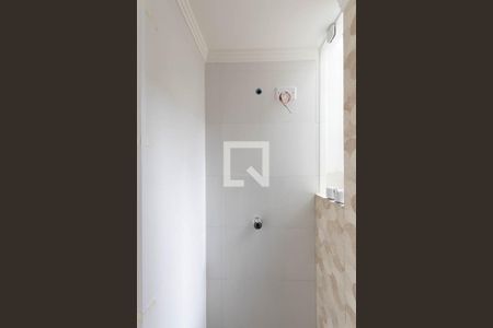 Banheiro de apartamento à venda com 1 quarto, 31m² em Vila Mazzei, São Paulo