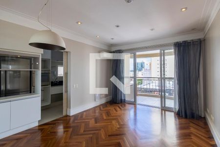 Sala de apartamento à venda com 2 quartos, 90m² em Cambuí, Campinas