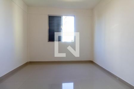 Quarto 2 de apartamento para alugar com 2 quartos, 45m² em Vila Silvia, São Paulo