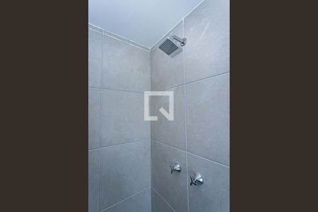 Banheiro de apartamento para alugar com 2 quartos, 56m² em Vila Rica, São Paulo
