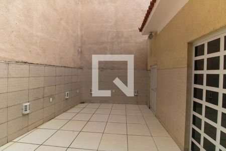 Área externa de casa para alugar com 3 quartos, 300m² em Santa Rosa, Niterói