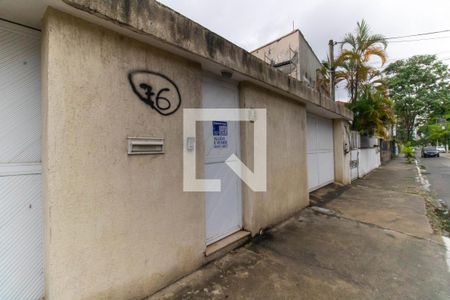 Plaquinha  de casa para alugar com 3 quartos, 300m² em Santa Rosa, Niterói