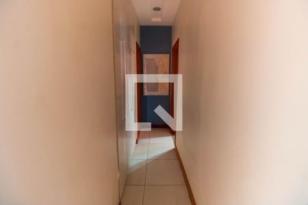 Corredor  de casa para alugar com 3 quartos, 300m² em Santa Rosa, Niterói