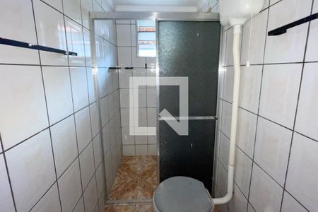 Banheiro de casa para alugar com 1 quarto, 80m² em Vila Zat, São Paulo