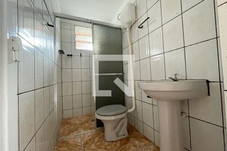 Banheiro  de casa para alugar com 1 quarto, 80m² em Vila Zat, São Paulo
