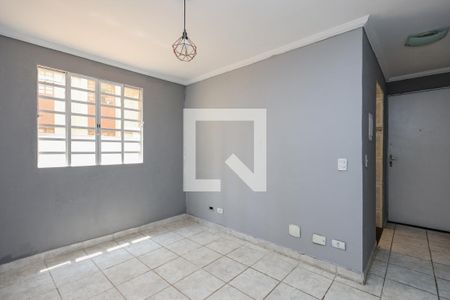 Sala de apartamento para alugar com 2 quartos, 48m² em Jardim Iracema, Taboão da Serra