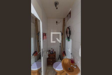Banheiro do Ateliê na Sala de apartamento à venda com 3 quartos, 104m² em Sagrada Família, Belo Horizonte