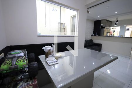 Apartamento à venda com 2 quartos, 72m² em Vila Lucinda, Santo André