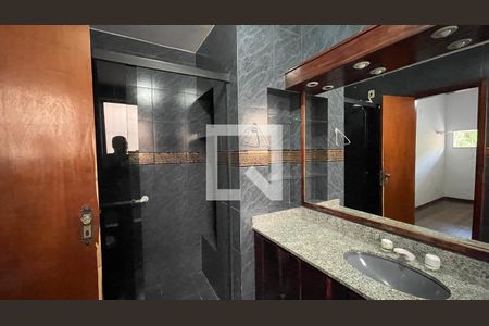 Banheiro da Suíte de apartamento para alugar com 2 quartos, 118m² em Jardim Guanabara, Rio de Janeiro