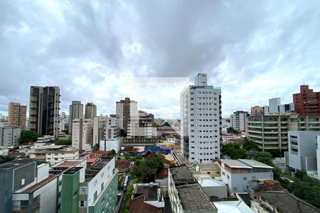 Vista da Sala de apartamento à venda com 4 quartos, 121m² em Santa Efigênia, Belo Horizonte