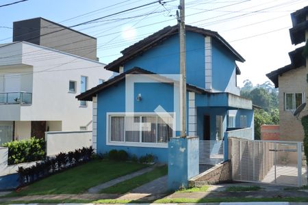 Casa de Condomínio para alugar com 3 quartos, 191m² em Rio Cotia, Cotia