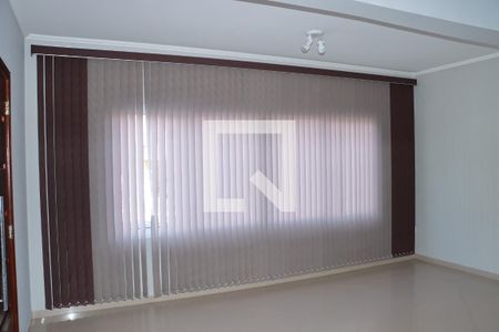 Casa de Condomínio para alugar com 3 quartos, 191m² em Rio Cotia, Cotia