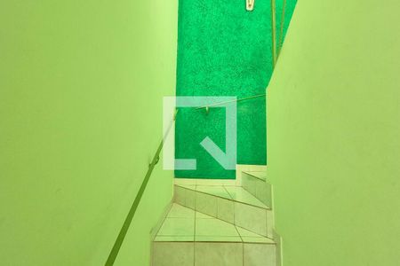 Escada de casa para alugar com 3 quartos, 73m² em Residencial Cosmos, Campinas