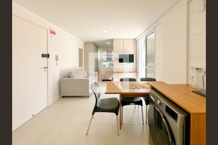 Sala/Cozinha de apartamento para alugar com 1 quarto, 43m² em Coqueiros, Florianópolis