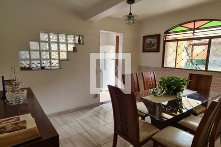 Casa à venda com 3 quartos, 225m² em Cinquentenario, Belo Horizonte