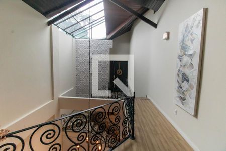 Hall de casa de condomínio à venda com 5 quartos, 472m² em Sapê, Niterói