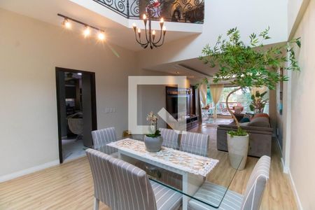 Sala de casa de condomínio à venda com 5 quartos, 472m² em Sapê, Niterói