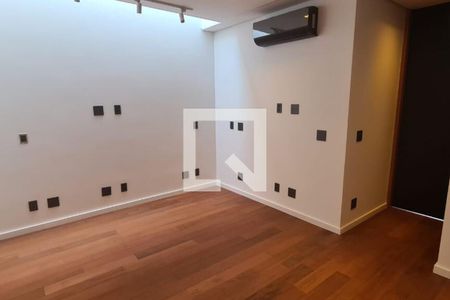 Casa à venda com 5 quartos, 449m² em Jardim Paulista, São Paulo