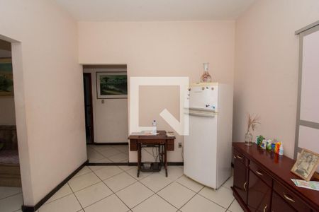 Casa à venda com 4 quartos, 211m² em Pindorama, Belo Horizonte