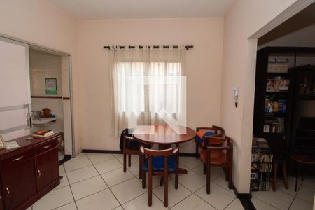 Casa à venda com 2 quartos, 211m² em Pindorama, Belo Horizonte