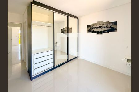 Suíte 1 de apartamento para alugar com 2 quartos, 105m² em São João do Rio Vermelho, Florianópolis