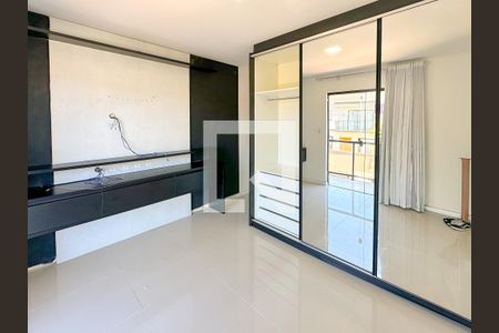 Suíte 1 de apartamento para alugar com 2 quartos, 105m² em São João do Rio Vermelho, Florianópolis