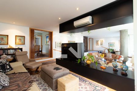 Apartamento para alugar com 4 quartos, 272m² em Morumbi, São Paulo