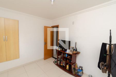 Quarto 2 de casa à venda com 3 quartos, 87m² em Santa Cruz Industrial, Contagem