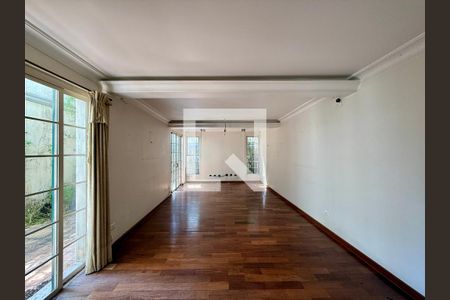 Sala  de casa à venda com 3 quartos, 300m² em Granja Julieta, São Paulo