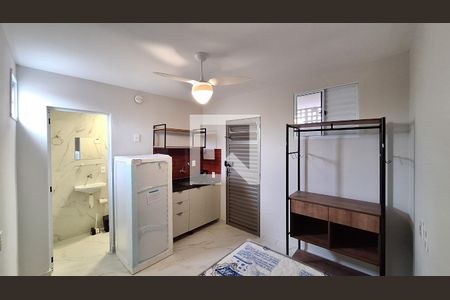 Sala/Quarto/Cozinha de kitnet/studio para alugar com 1 quarto, 16m² em Barra Funda, São Paulo