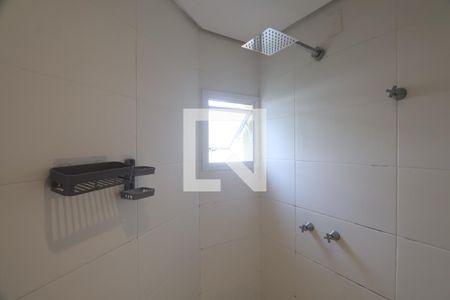 Banheiro suíte 1 de casa de condomínio para alugar com 3 quartos, 150m² em Marechal Rondon, Canoas