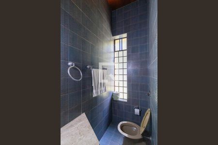 Banheiro da suíte 1 de casa para alugar com 3 quartos, 610m² em Chacara Santa Lucia, Carapicuíba