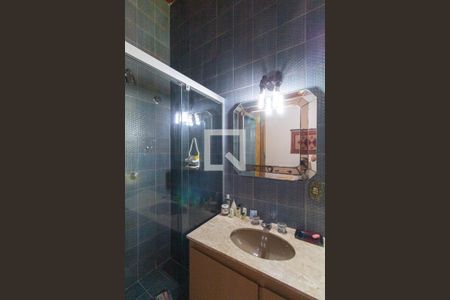 Banheiro da suíte 1 de casa para alugar com 3 quartos, 610m² em Chacara Santa Lucia, Carapicuíba