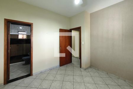 Quarto Suíte de casa para alugar com 3 quartos, 300m² em Parque Universitario de Viracopos, Campinas