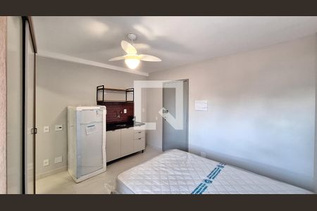 Sala/Quarto/Cozinha de kitnet/studio para alugar com 1 quarto, 26m² em Barra Funda, São Paulo