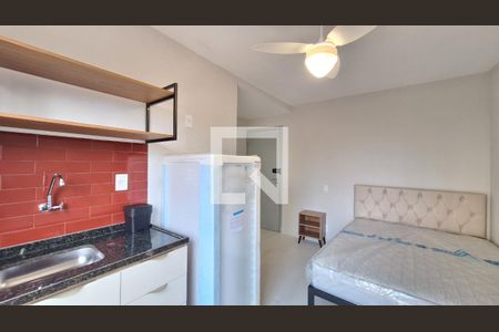 Sala/Quarto/Cozinha de kitnet/studio para alugar com 1 quarto, 30m² em Barra Funda, São Paulo