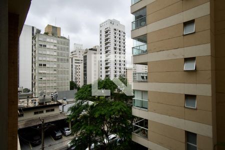Apartamento para alugar com 4 quartos, 130m² em Cerqueira César, São Paulo