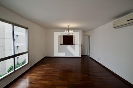 Apartamento para alugar com 4 quartos, 130m² em Cerqueira César, São Paulo