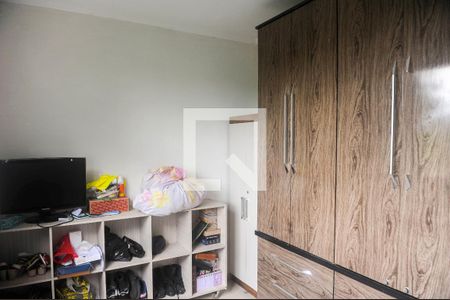 Apartamento para alugar com 2 quartos, 38m² em Jardim das Oliveiras, Itaquaquecetuba
