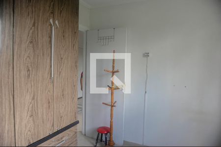 Apartamento para alugar com 2 quartos, 38m² em Jardim das Oliveiras, Itaquaquecetuba